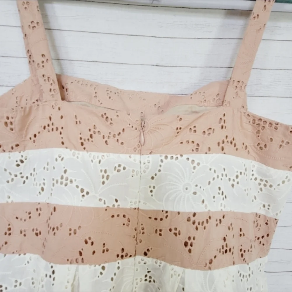 LOFT PEACH & WHITE EYELET LACE FIT & FLARE, SZ 6
